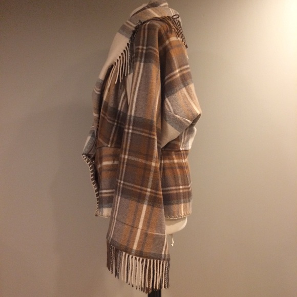 Alexander McQueen coat shrug ASO Jessica - Picture 3 of 5